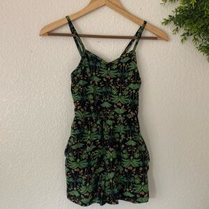 Old Navy Size 8 Shortall